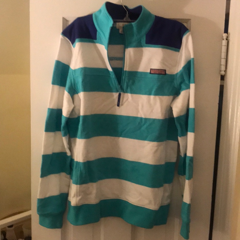 Vineyard Vines striped pullover!